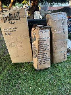Pro PT|600 Power Tower, Everlast Heavy Bag Stand, Everlast Heavy Bag