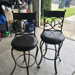 29 In Bar Stool