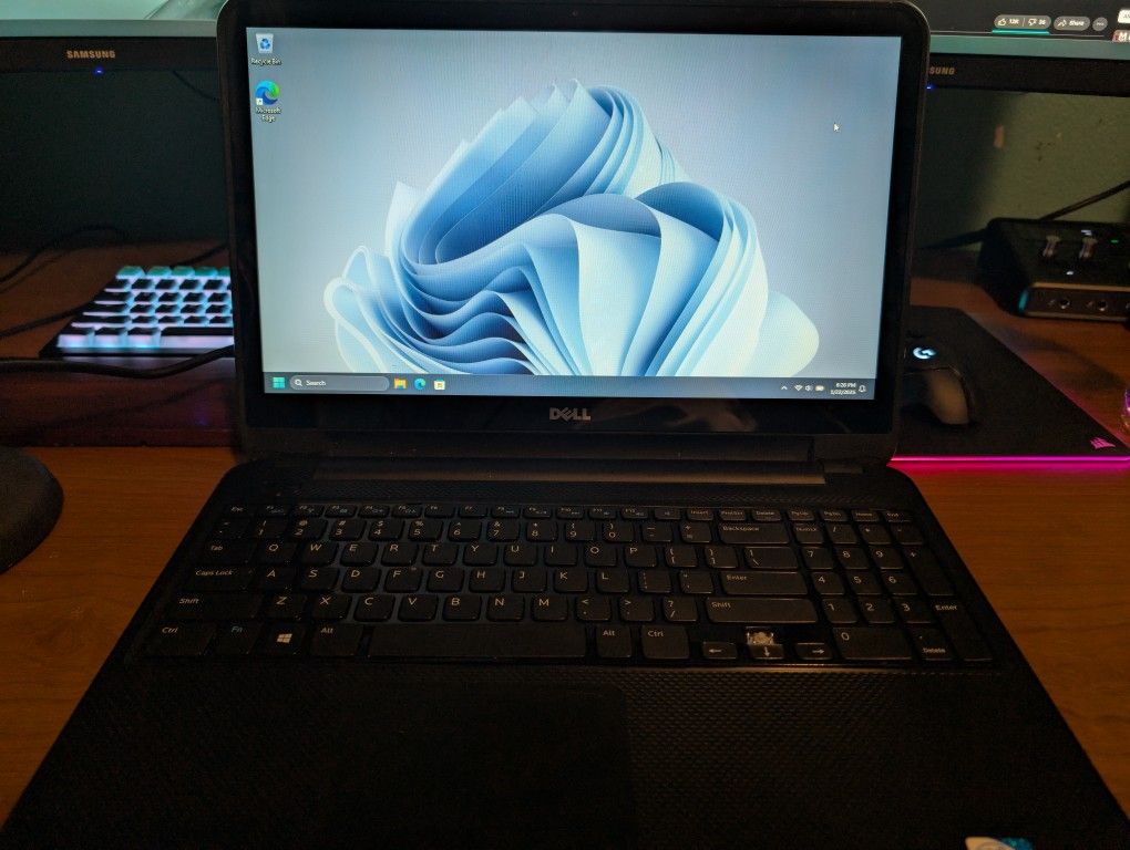 Dell Inspiron 15-3521