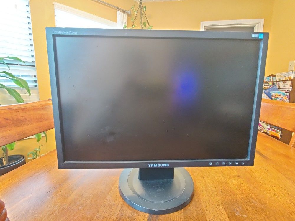 Samsung Sync master 920NW 19inch Monitor