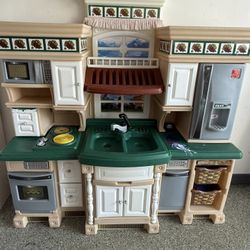 Kids Kitchen!!