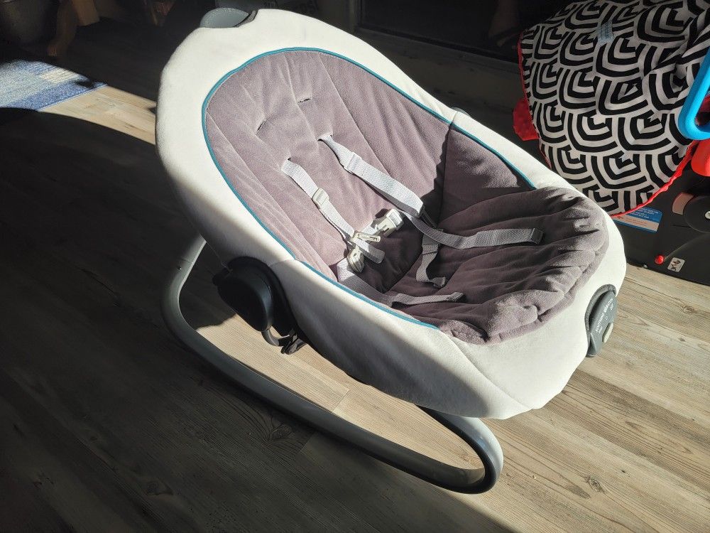 Baby / Infant Rocker Bouncer