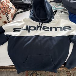 Supreme Hoodie