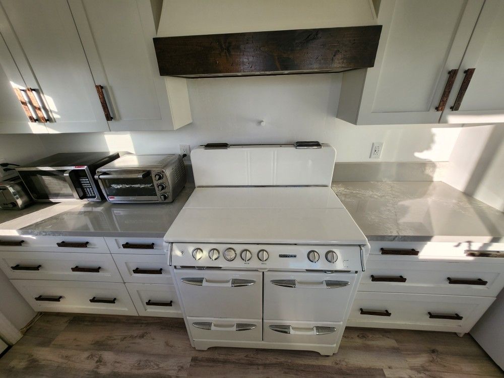 Vintage 1950s O’Keefe & Merritt 40” Gas Range – Classic Retro Stove