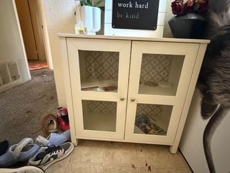 Foyer stand / cabinet