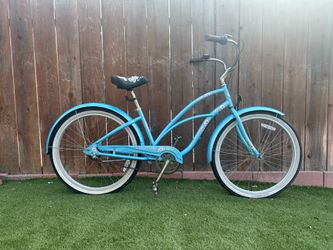 Electra Hawaii Model  26 in. Womens 3Speed.  Beach Cruiser light blue.