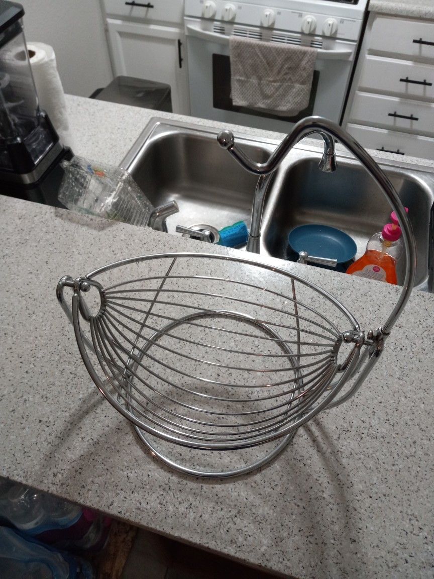 Fruit basket