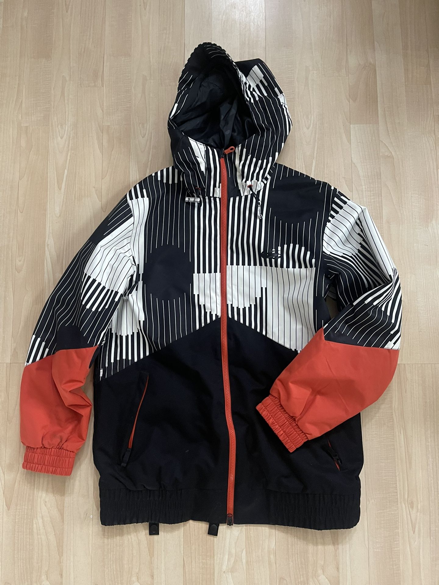 NIKE SNOWBOARDING JACKET SIZE MEDIUM