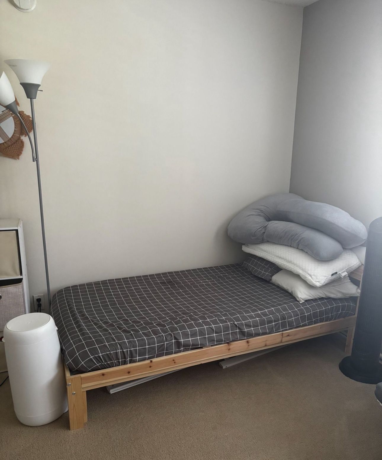Twin Bed 