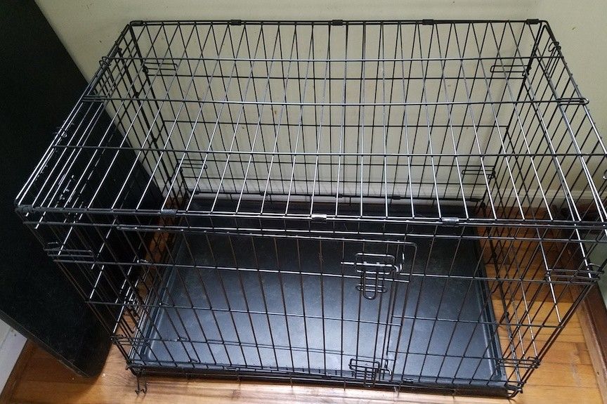 Large Pet Crate with Soft Mat/Bed