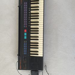 Vintage Yamaha PSR-8 Keyboard 