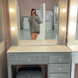 Vanity With Stool Include 
