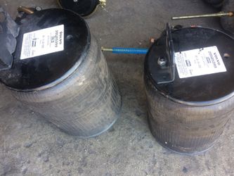 Volvo air springs