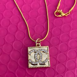 CC CHARM NECKLACE 