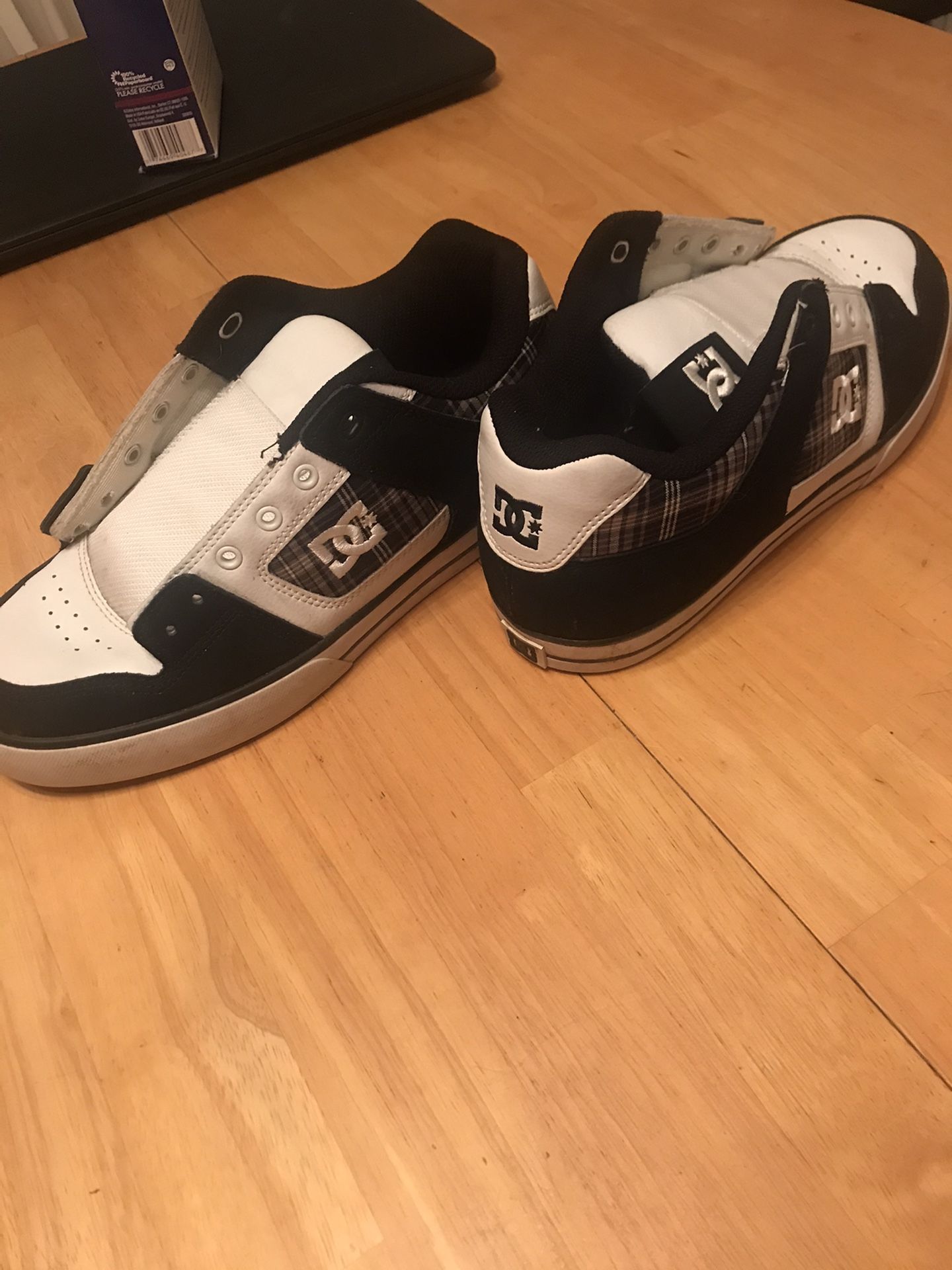 DC skateboard shoes size 9 .5 men’s