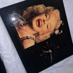 Marilyn Monroe Clock