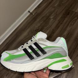 Pharell Jelly Fish “Neon Green” SIZE11