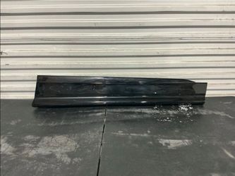 2019 2020 2021 2022 2023 2025 LAMBORGHINI URUS RIGHT FRONT DOOR MOLDING OEM USED