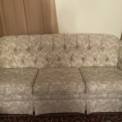 Beautiful Pink and White Flowery Design Couch Like New