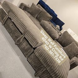✨️ Sectionals, 2pc Sofas ✨️ Furniture Queen Bedrooms, Dining Avail