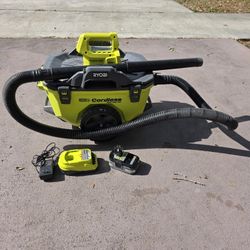 RYOBI 1+ 18volt Cordless wet/dry vacuum. 6 gallons with battery and charger