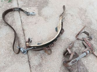 Tree climbing equipment