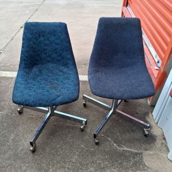 2 Office Chairs $20 Dlls. 