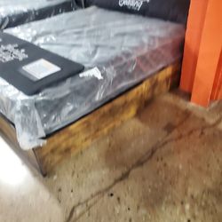 Queen Platform Bed  no Headboard But Storage 