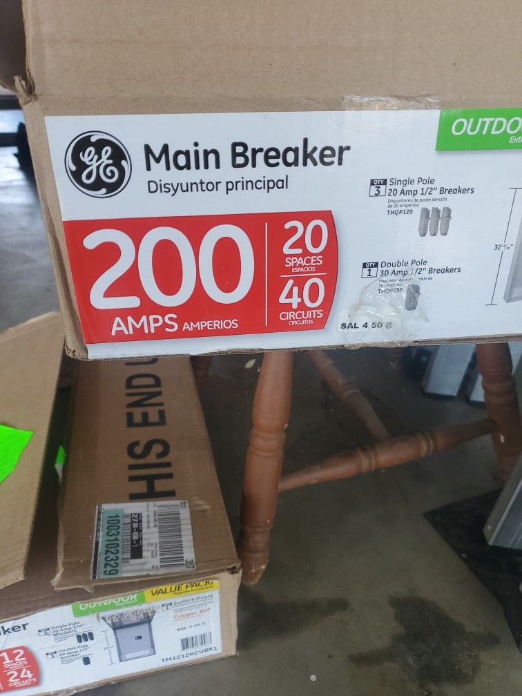 200 AMP Main Breaker Panel