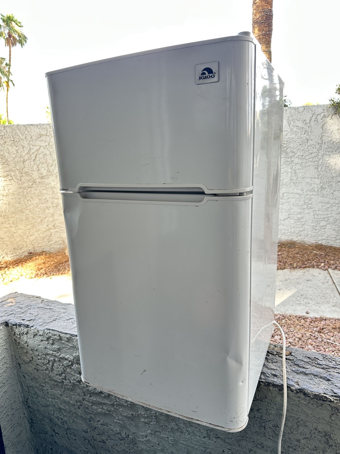 Igloo 3.2 cu. ft. 2-Door Refrigerator and Freezer, White