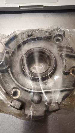 Used XC90 T6 Oil Pump with new seals Part 9458427
