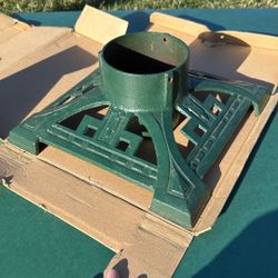 Victorian Ornate Green Cast Iron Christmas Tree Stand Base 13.75"X13.75"x4.75"