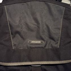 Tragus Laptop Bag