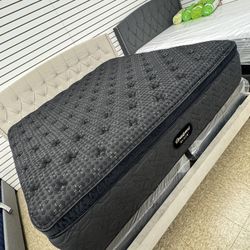 Beauteyrest Black Series Three Pillow Top King Size Mattress $699 Only