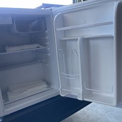 Mini fridge
