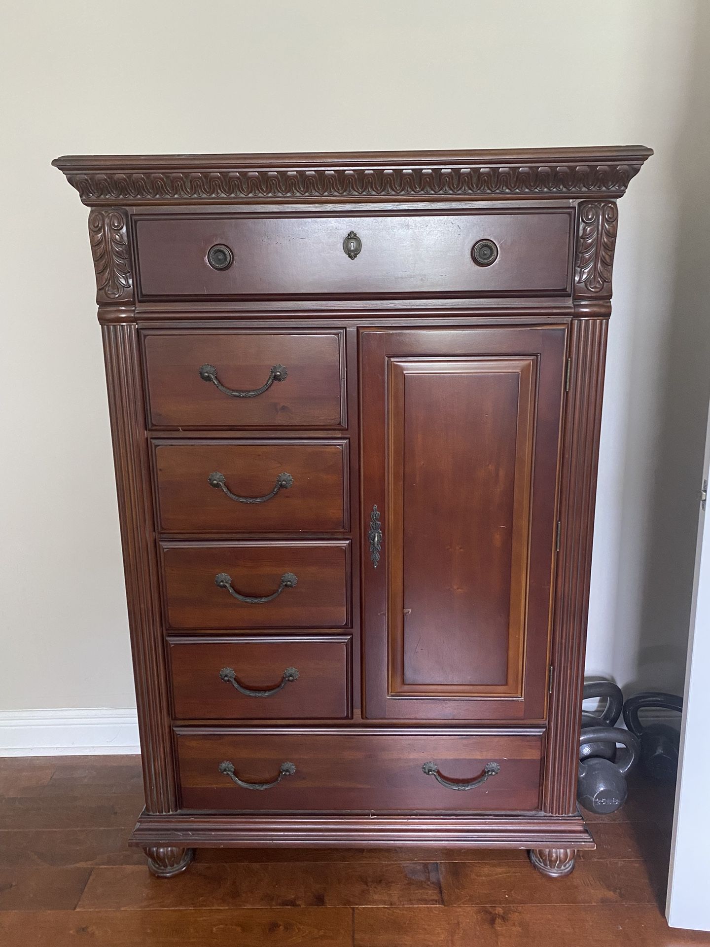 Dresser