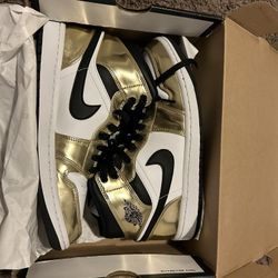 Jordan 1 Mid’s