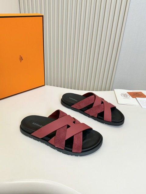 The most fashionable slippers in spring and summer