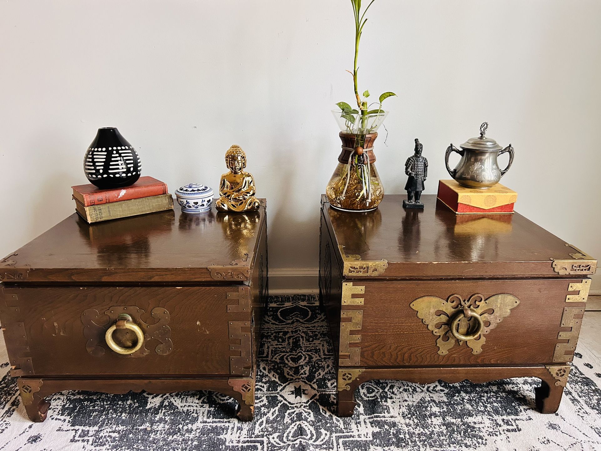 VINTAGE CHINESE NIGHTSTAND SET
