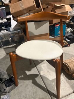 Dining chair