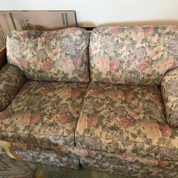 Floral Love Seat 