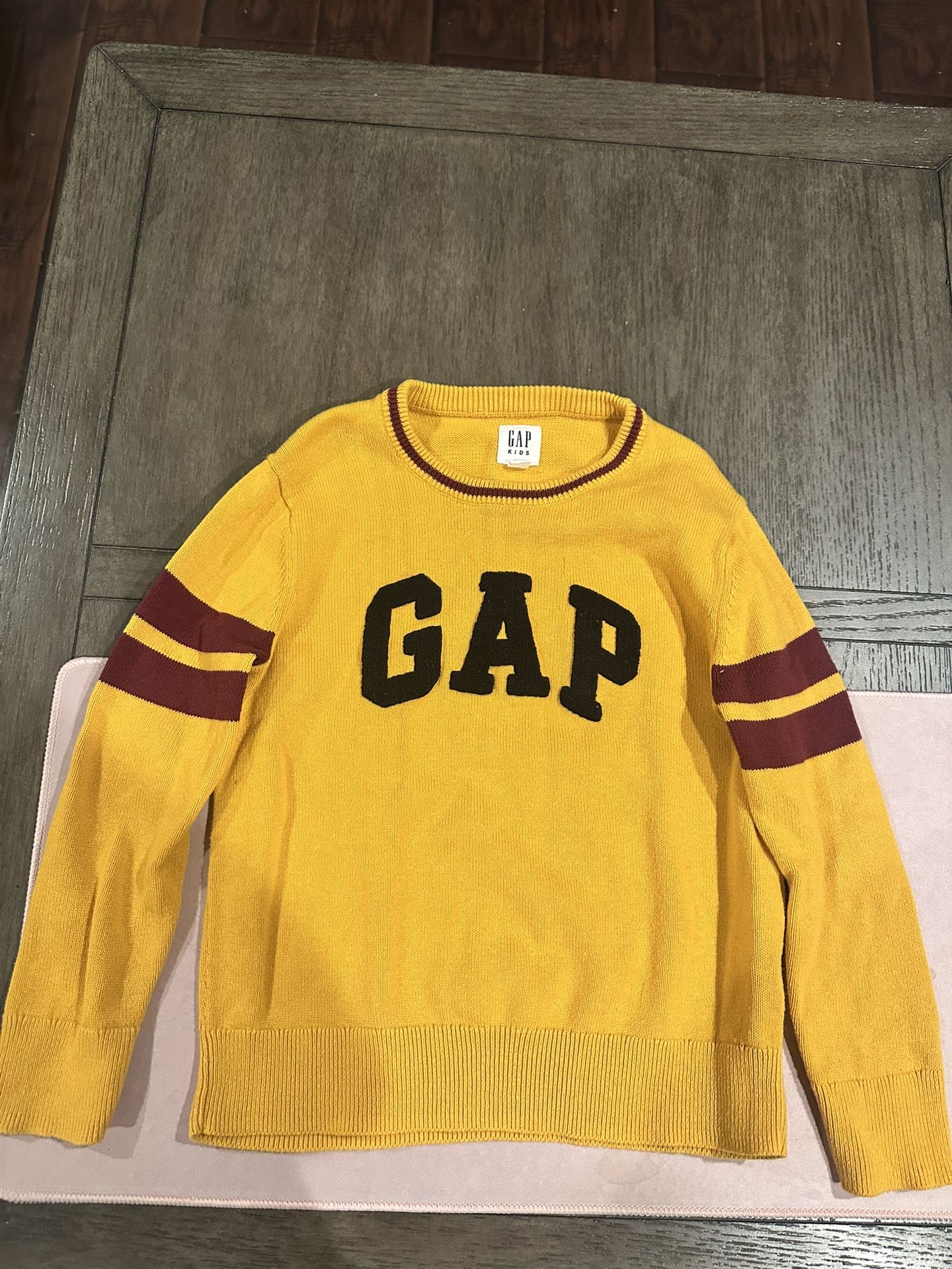 Gap Sweatshirt