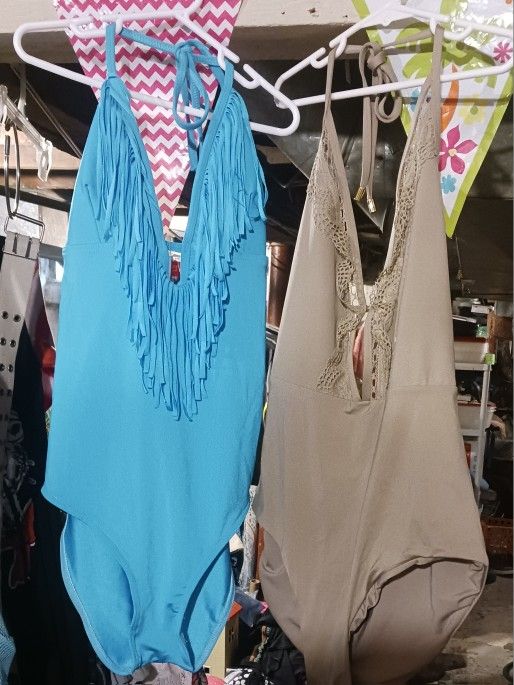 LADIES (M) SWIMWEAR
