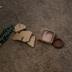 Reptile Decorations And Equipment 