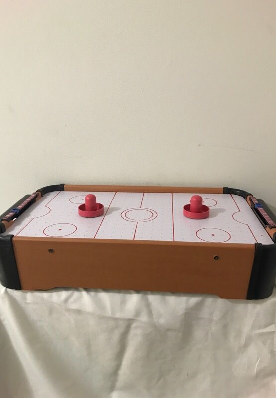 Table air hockey