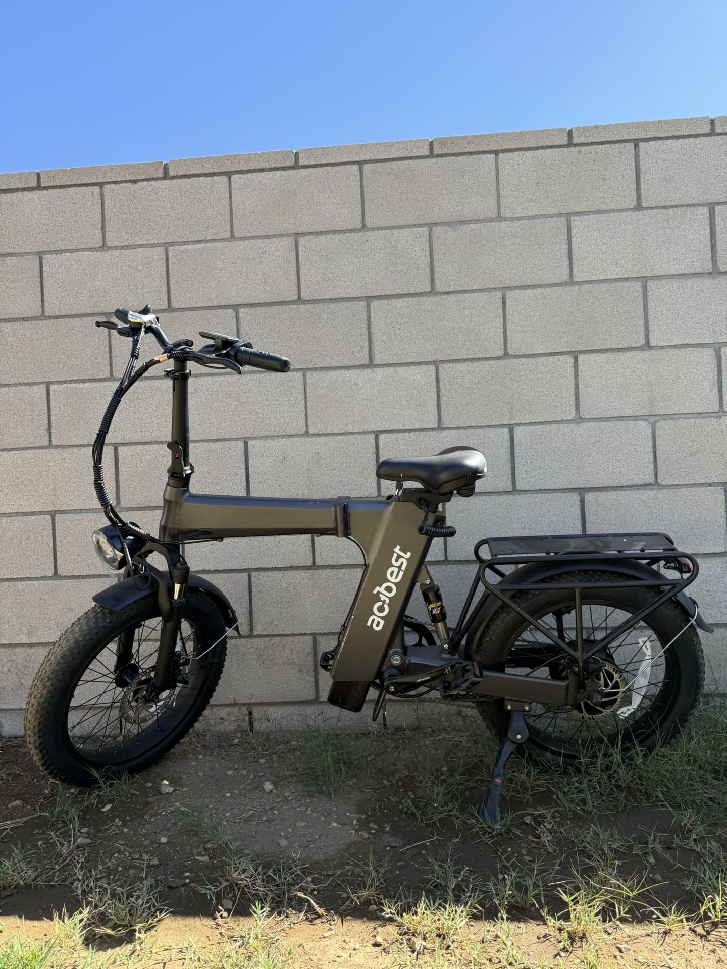 Electric folding bicycle