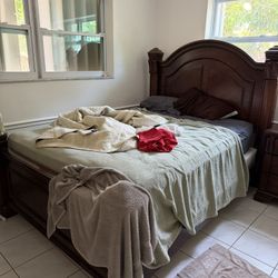 Queen Bed/Dresser/ Stand 