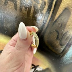 18k DIAMOND EARRINGS 