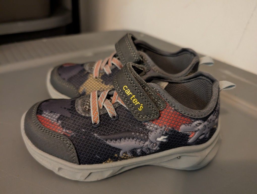 Toddler Shoes Carter's Size 10 (Dino Light Up)