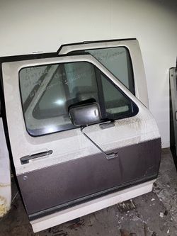 Two great rust free Ford F series doors. 92-97